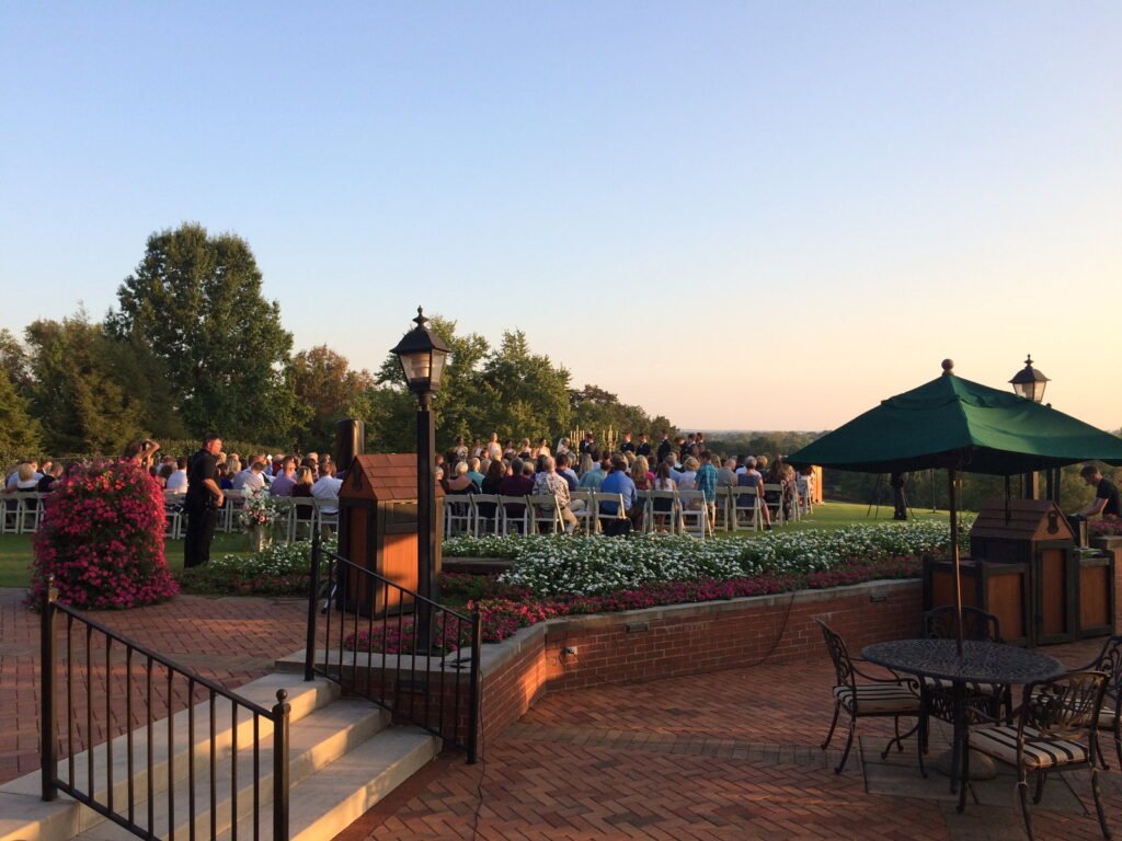 Outdoor wedding ceremony at Evansville Country Club