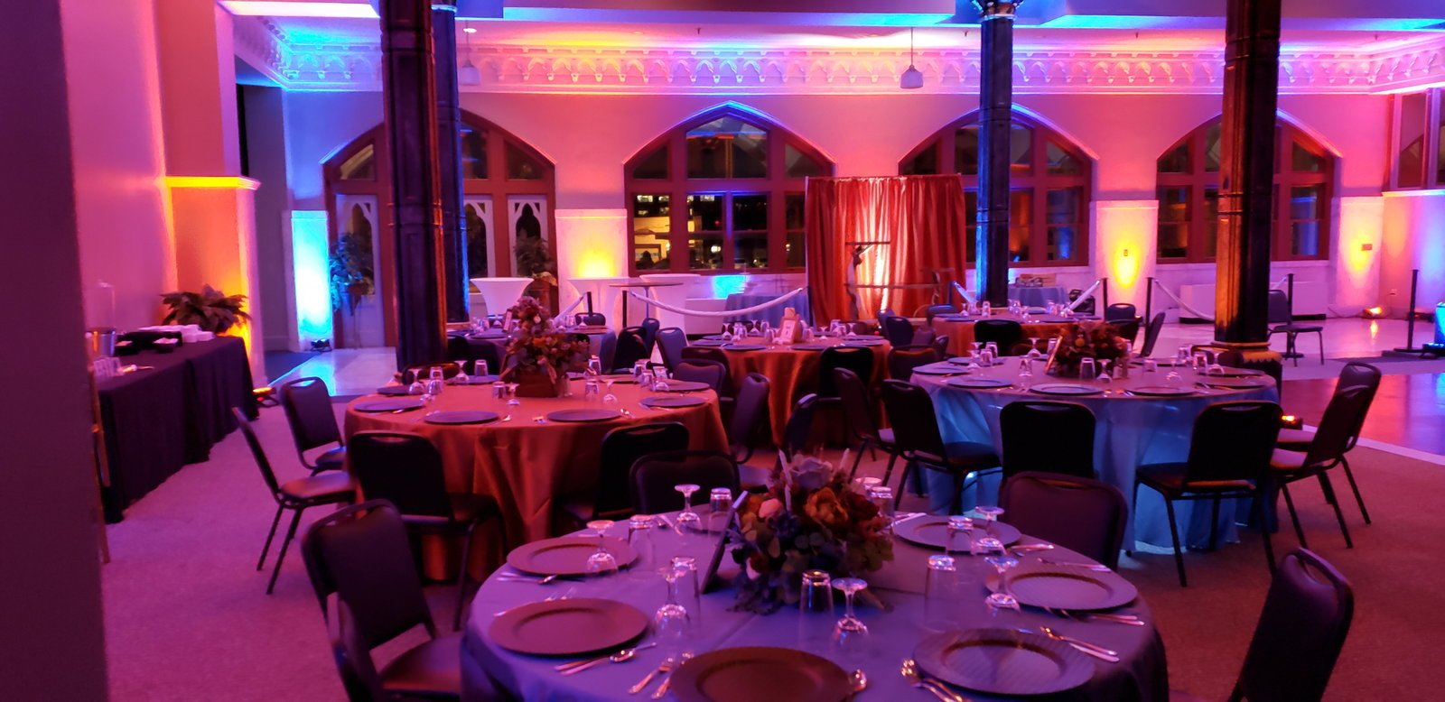 Wedding uplighting at the Old Post Office in Evansville